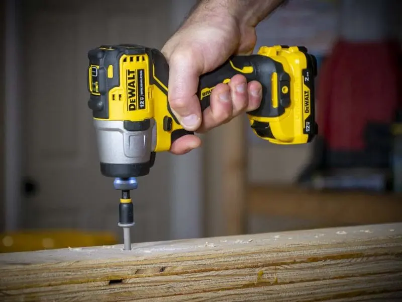 DeWalt 12V Brushless Impact Driver 1/4" Ledger Screw